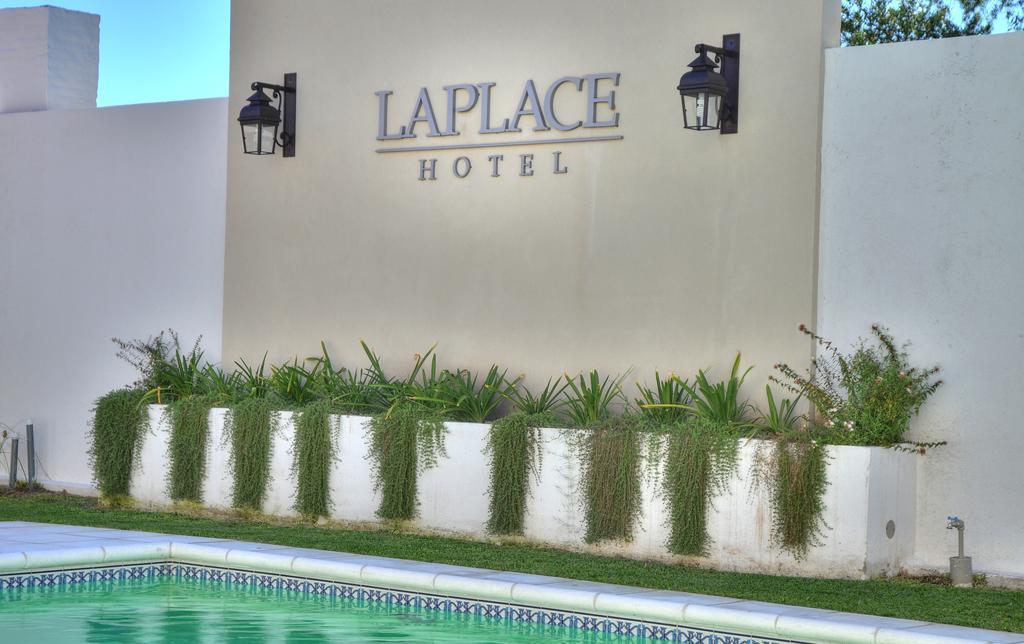 Laplace Hotel Cordova Esterno foto
